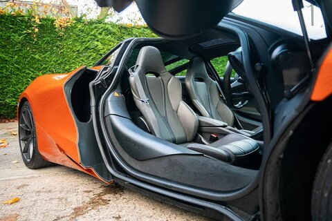 4.0T V8 Coupe 2dr Petrol SSG Euro 6 (s/s) (720 ps)