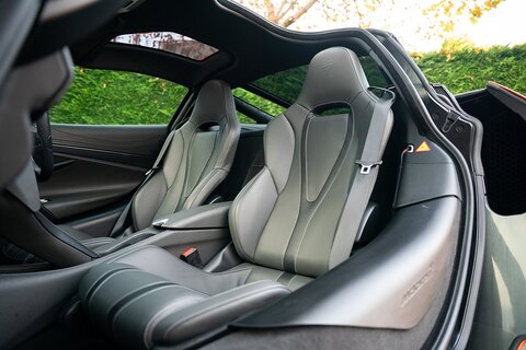 4.0T V8 Coupe 2dr Petrol SSG Euro 6 (s/s) (720 ps)