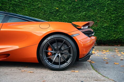 4.0T V8 Coupe 2dr Petrol SSG Euro 6 (s/s) (720 ps)