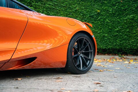 4.0T V8 Coupe 2dr Petrol SSG Euro 6 (s/s) (720 ps)