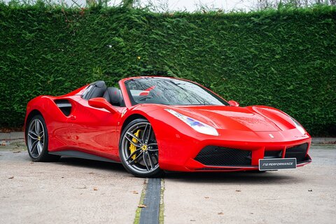 3.9T V8 Spider 2dr Petrol F1 DCT Euro 6 (s/s) (670 ps)