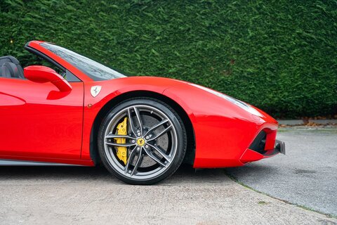 3.9T V8 Spider 2dr Petrol F1 DCT Euro 6 (s/s) (670 ps)