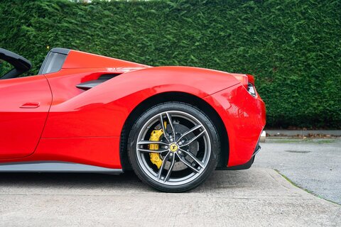 3.9T V8 Spider 2dr Petrol F1 DCT Euro 6 (s/s) (670 ps)