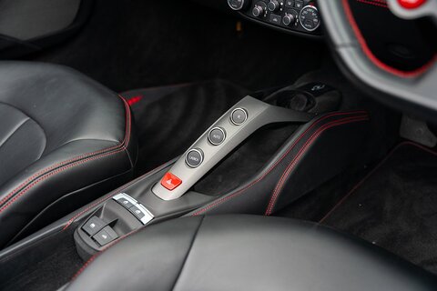 3.9T V8 Spider 2dr Petrol F1 DCT Euro 6 (s/s) (670 ps)