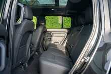 Land Rover Defender 110 D350 MHEV X-Dynamic SE 