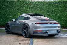 Porsche 911 992 Carrera 
