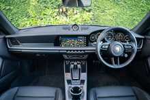 Porsche 911 992 Carrera 