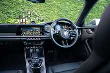 Porsche 911 992 Carrera 