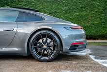 Porsche 911 992 Carrera 