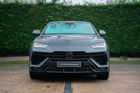4.0 V8 BiTurbo Performante SUV 5dr Petrol Auto 4WD Euro 6 (666 ps)