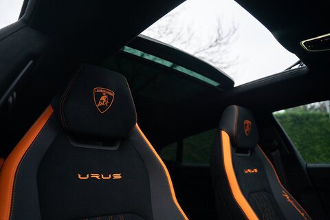 4.0 V8 BiTurbo Performante SUV 5dr Petrol Auto 4WD Euro 6 (666 ps)