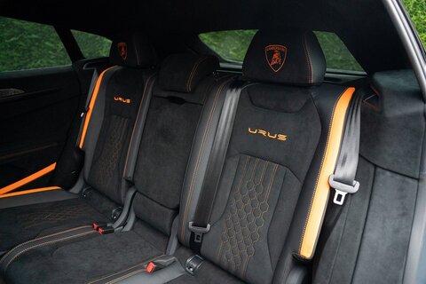 4.0 V8 BiTurbo Performante SUV 5dr Petrol Auto 4WD Euro 6 (666 ps)