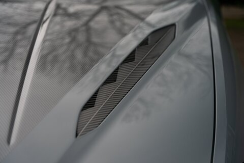 4.0 V8 BiTurbo Performante SUV 5dr Petrol Auto 4WD Euro 6 (666 ps)