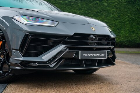 4.0 V8 BiTurbo Performante SUV 5dr Petrol Auto 4WD Euro 6 (666 ps)