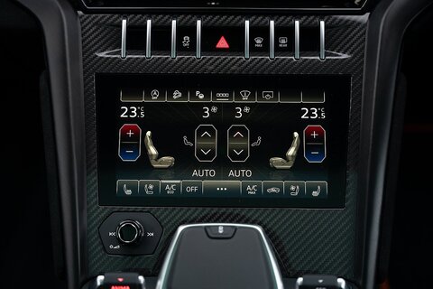 4.0 V8 BiTurbo Performante SUV 5dr Petrol Auto 4WD Euro 6 (666 ps)