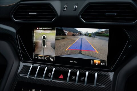 4.0 V8 BiTurbo Performante SUV 5dr Petrol Auto 4WD Euro 6 (666 ps)