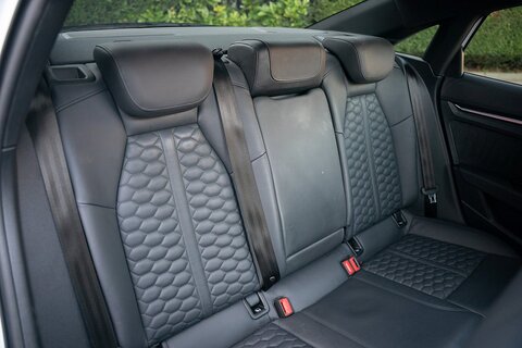 2.5 TFSI Vorsprung Saloon 4dr Petrol S Tronic quattro Euro 6 (s/s) (400 ps)