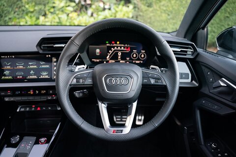 2.5 TFSI Vorsprung Saloon 4dr Petrol S Tronic quattro Euro 6 (s/s) (400 ps)