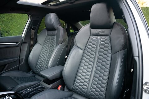 2.5 TFSI Vorsprung Saloon 4dr Petrol S Tronic quattro Euro 6 (s/s) (400 ps)