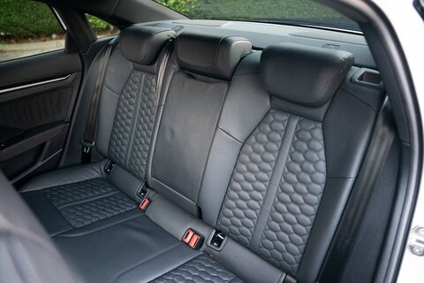 2.5 TFSI Vorsprung Saloon 4dr Petrol S Tronic quattro Euro 6 (s/s) (400 ps)