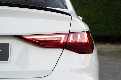 2.5 TFSI Vorsprung Saloon 4dr Petrol S Tronic quattro Euro 6 (s/s) (400 ps)