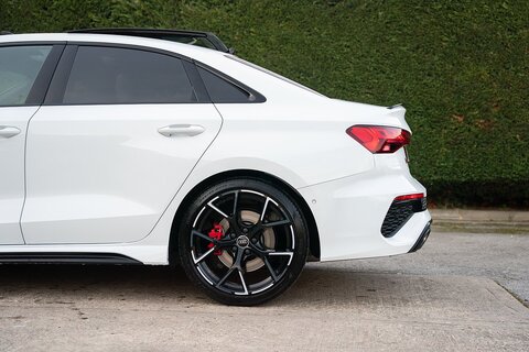 2.5 TFSI Vorsprung Saloon 4dr Petrol S Tronic quattro Euro 6 (s/s) (400 ps)