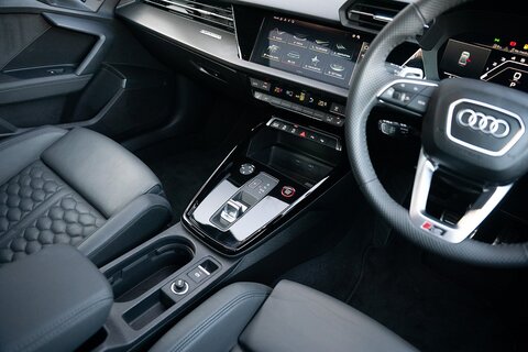 2.5 TFSI Vorsprung Saloon 4dr Petrol S Tronic quattro Euro 6 (s/s) (400 ps)