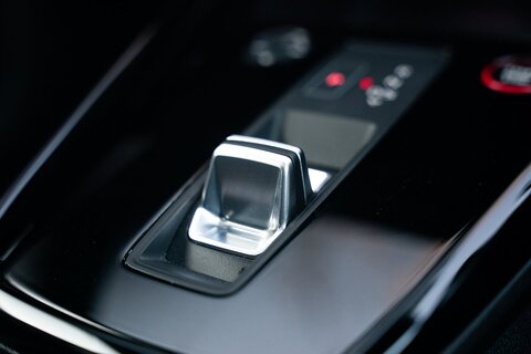 2.5 TFSI Vorsprung Saloon 4dr Petrol S Tronic quattro Euro 6 (s/s) (400 ps)