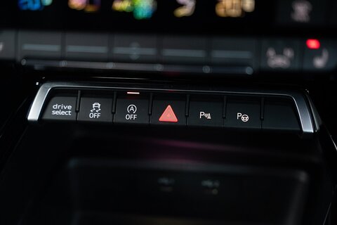 2.5 TFSI Vorsprung Saloon 4dr Petrol S Tronic quattro Euro 6 (s/s) (400 ps)