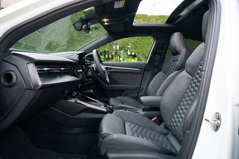 2.5 TFSI Vorsprung Saloon 4dr Petrol S Tronic quattro Euro 6 (s/s) (400 ps)