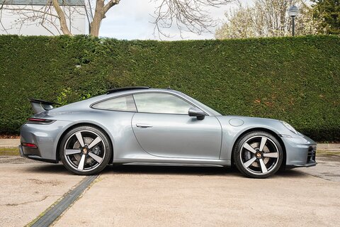 3.0T 992 Carrera Coupe 2dr Petrol PDK Euro 6 (s/s) (394 ps)