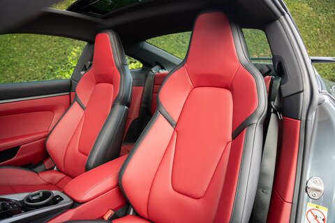 3.0T 992 Carrera Coupe 2dr Petrol PDK Euro 6 (s/s) (394 ps)