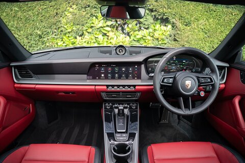 3.0T 992 Carrera Coupe 2dr Petrol PDK Euro 6 (s/s) (394 ps)