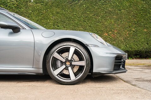 3.0T 992 Carrera Coupe 2dr Petrol PDK Euro 6 (s/s) (394 ps)