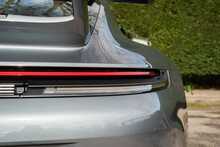 Porsche 911 T 992 Carrera 