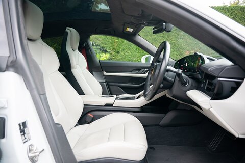 Performance Plus 93.4kWh Turbo Saloon 4dr Electric Auto 4WD (680 ps)