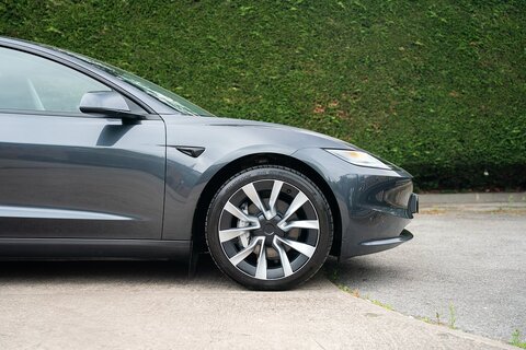 (Dual Motor) Long Range Saloon 4dr Electric Auto 4WDE (306 ps)