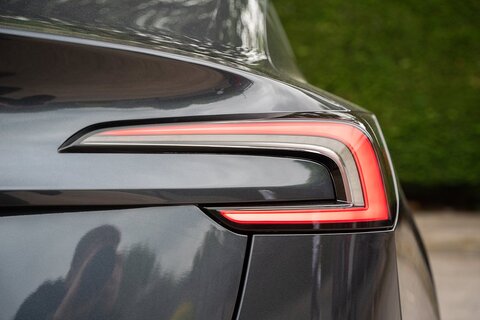 (Dual Motor) Long Range Saloon 4dr Electric Auto 4WDE (306 ps)