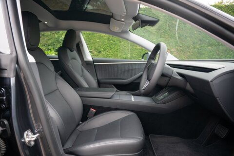 (Dual Motor) Long Range Saloon 4dr Electric Auto 4WDE (306 ps)