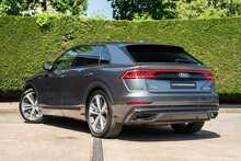 Audi Q8 TFSI V6 Black Edition 