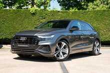 Audi Q8 TFSI V6 Black Edition 