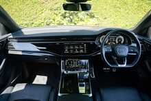 Audi Q8 TFSI V6 Black Edition 