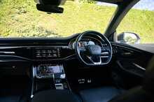 Audi Q8 TFSI V6 Black Edition 