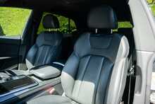 Audi Q8 TFSI V6 Black Edition 