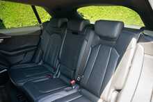 Audi Q8 TFSI V6 Black Edition 