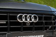 Audi Q8 TFSI V6 Black Edition 