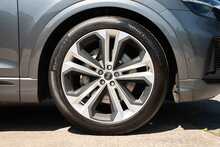 Audi Q8 TFSI V6 Black Edition 