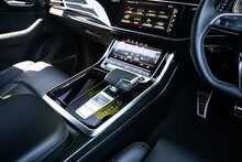 Audi Q8 TFSI V6 Black Edition 