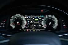 Audi Q8 TFSI V6 Black Edition 