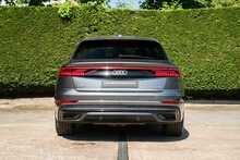 Audi Q8 TFSI V6 Black Edition 